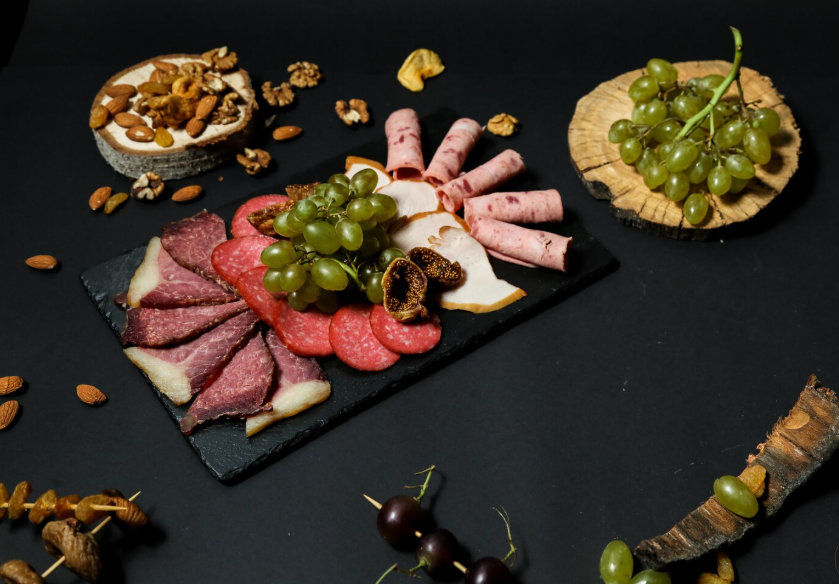 How to Build a Kosher Meat Platter for Entertaining