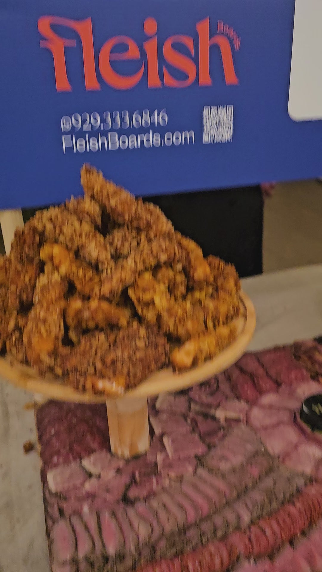 Load video: Five Decor Board